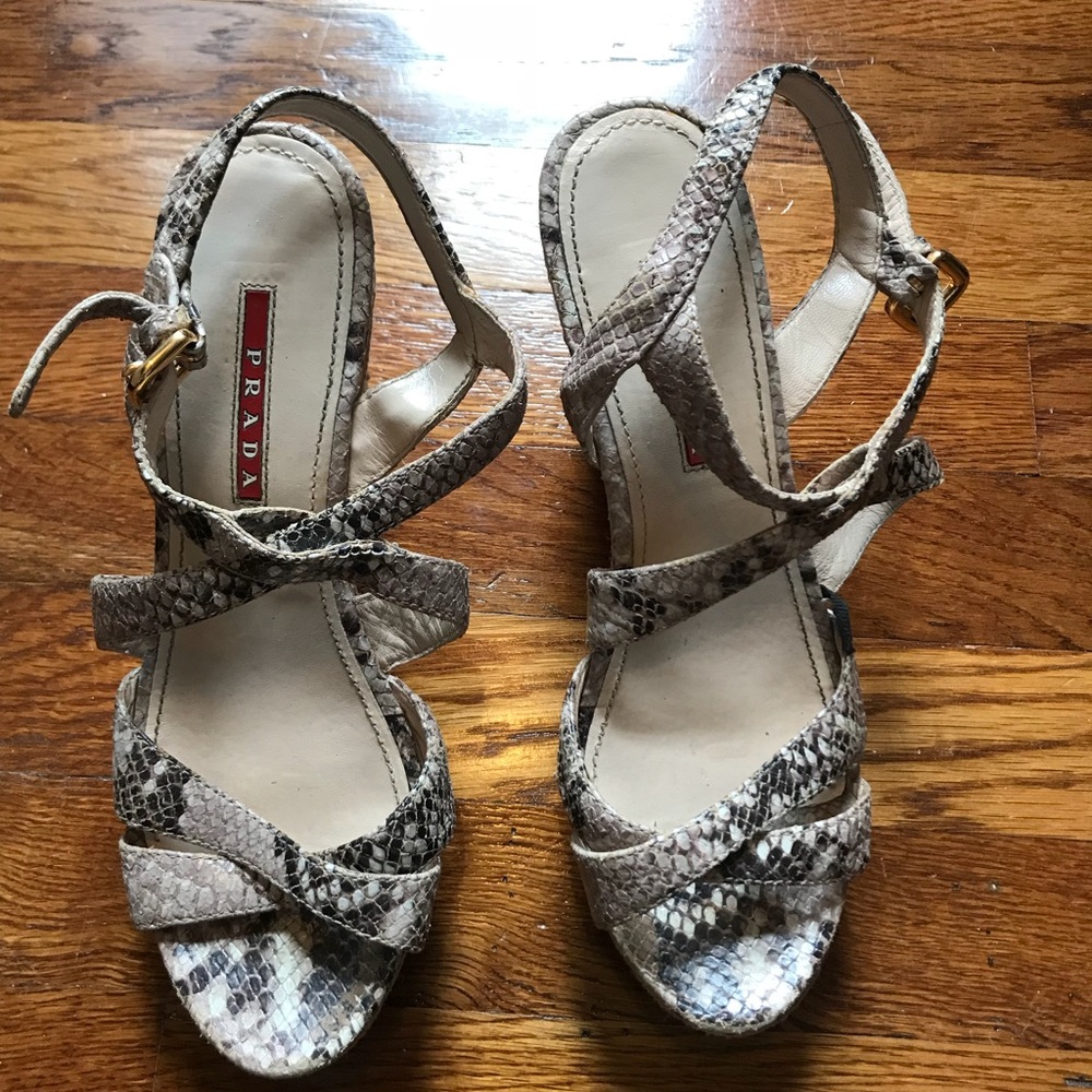 Prada sandals/heels 37